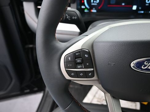 New 2026 Ford Explorer Active w/ Active Comfort Package AWD/4WD image 26
