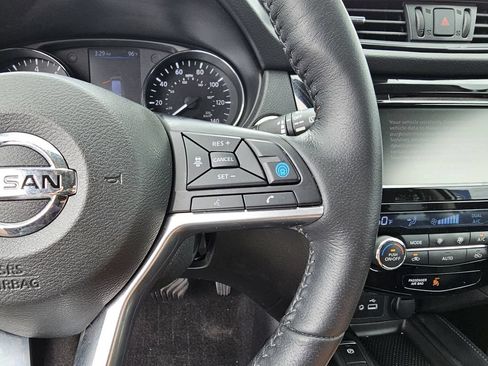 Used 2020 Nissan Rogue SL w/ Premium Package FWD image 27