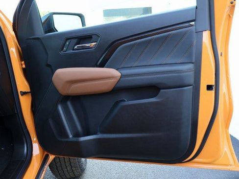 New 2026 GMC Canyon AT4 w/ AT4 Premium Package image 7