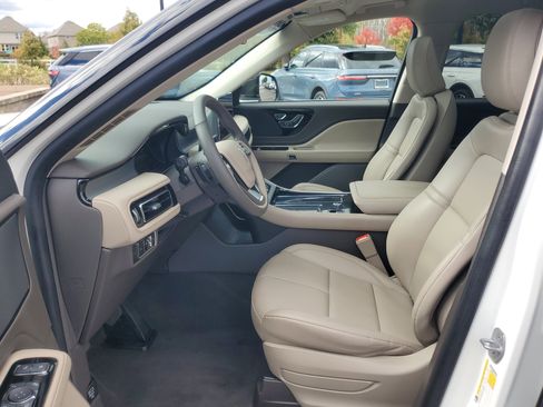 Certified 2023 Lincoln Aviator AWD w/ Premium Package image 12