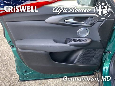 New 2024 Alfa Romeo Tonale Veloce image 15