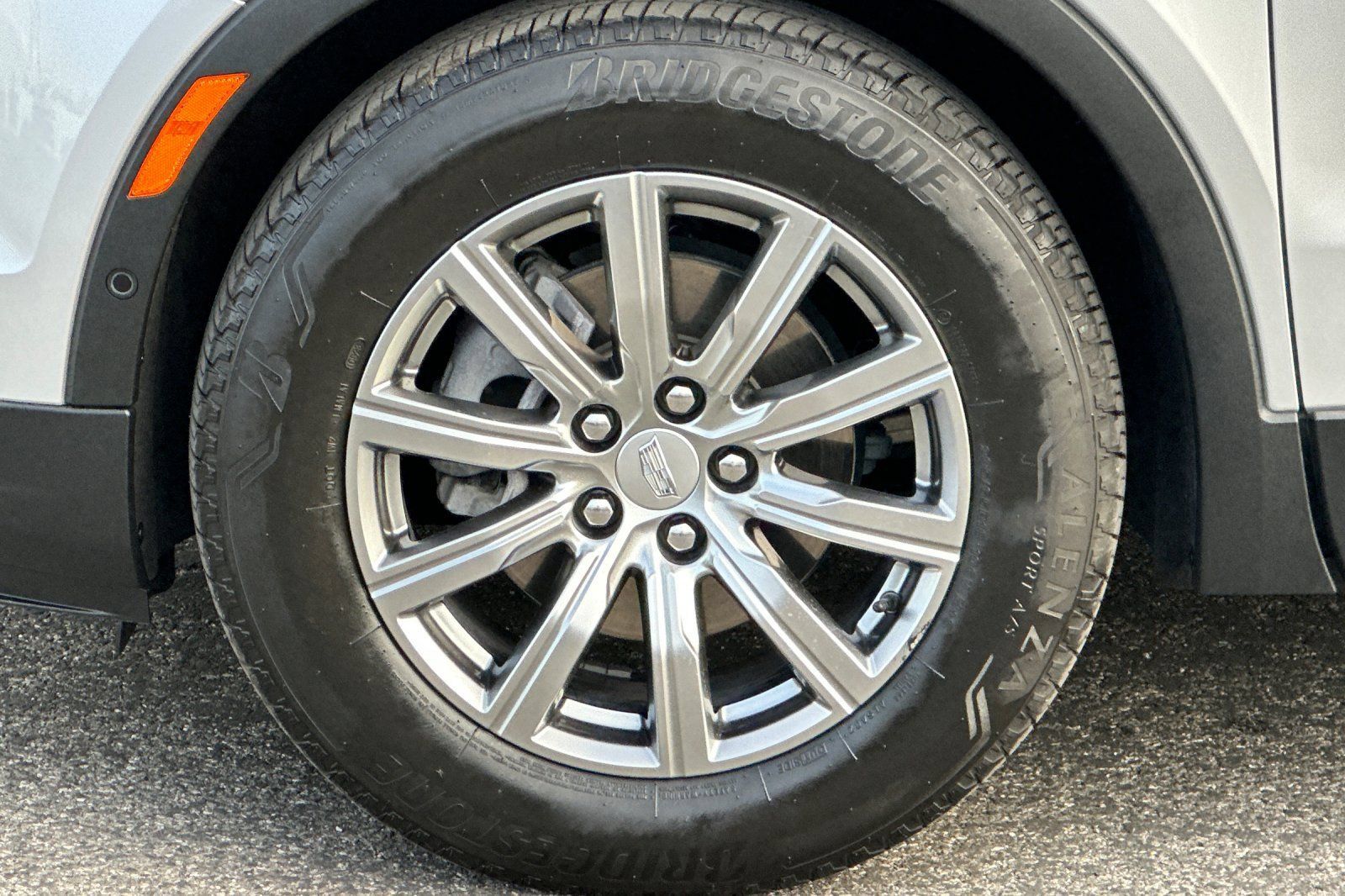 Used 2022 Cadillac XT4 Premium Luxury w/ Enhanced Visibility Package FWD image 37