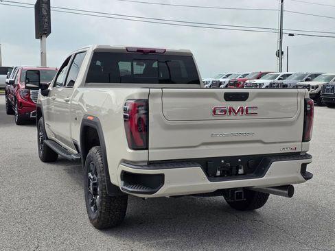 New 2026 GMC Sierra 2500 AT4 w/ AT4 Premium Plus Package AWD/4WD image 5