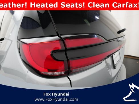 Used 2024 Chrysler Pacifica Touring-L image 32