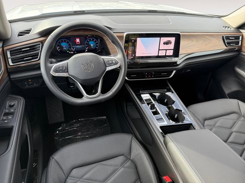 New 2026 Volkswagen Atlas SE image 15