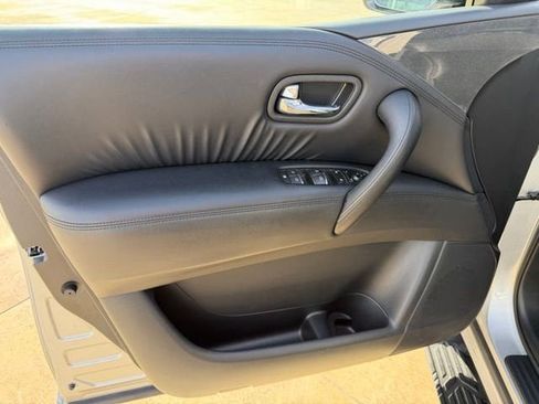 Used 2024 Nissan Armada SV image 13