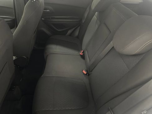 Certified 2022 Chevrolet Trax LS w/ Tint and Cruise Package image 17