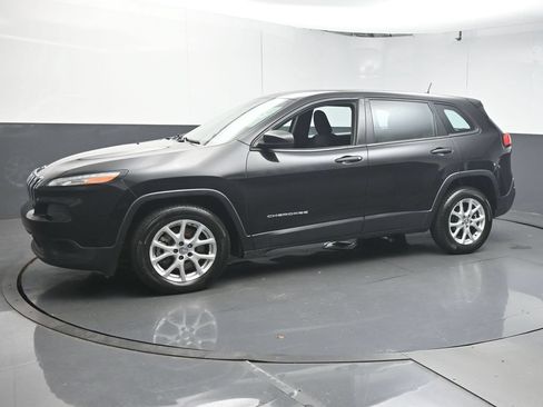 Used 2014 Jeep Cherokee Sport FWD image 4