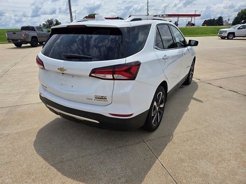 Used 2022 Chevrolet Equinox Premier image 3