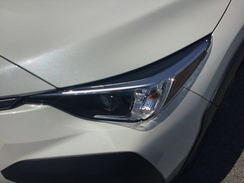 Used 2024 Subaru Crosstrek 2.0i Premium image 25