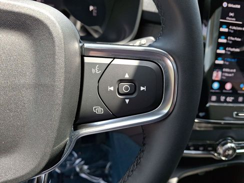 Used 2023 Volvo XC40 Recharge Ultimate AWD/4WD image 23