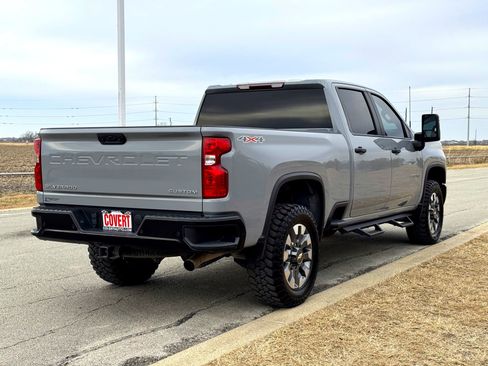 Used 2024 Chevrolet Silverado 2500 Custom w/ Custom Value Package image 7