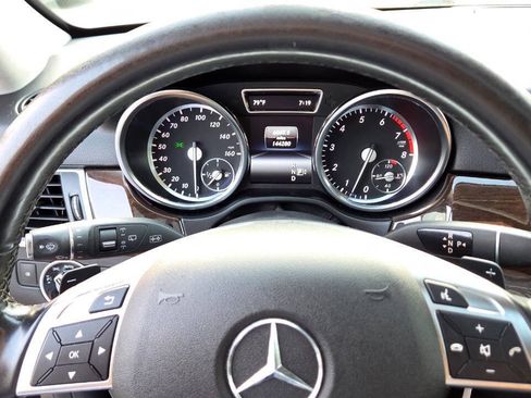 Used 2015 Mercedes-Benz ML 350 4MATIC image 50