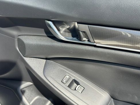 Used 2020 Honda Accord Sport image 32