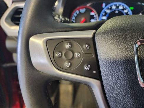 Used 2023 GMC Acadia SLT w/ Technology Package FWD image 26