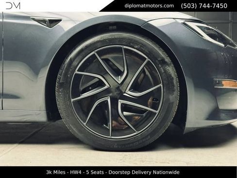 Used 2026 Tesla Model S AWD/4WD image 38