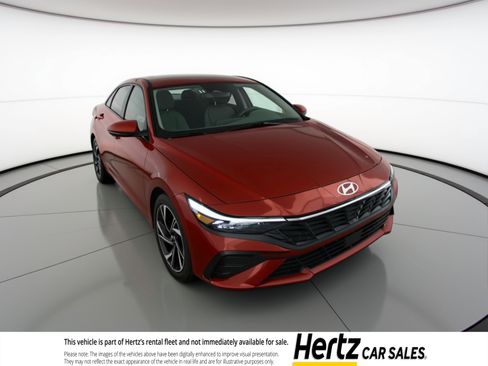 Used 2025 Hyundai Elantra SEL image 1
