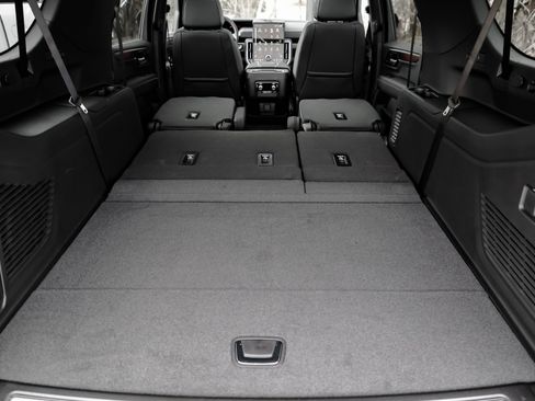 New 2026 GMC Yukon XL Denali image 11