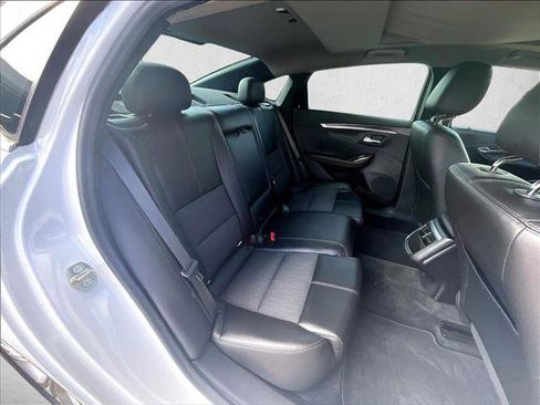 Used 2015 Chevrolet Impala LT w/ Convenience Package FWD image 26