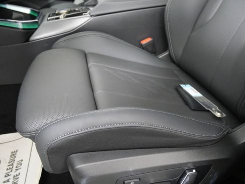 Certified 2025 BMW X3 xDrive30i w/ Convenience Package image 9