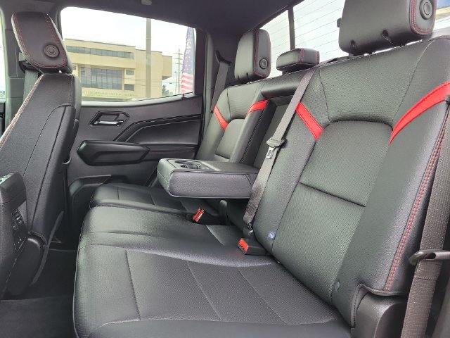 Used 2024 Chevrolet Colorado Z71 w/ Z71 Convenience Package 2 AWD/4WD image 15
