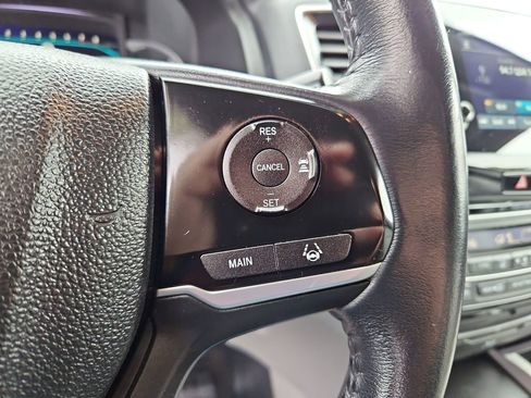 Used 2020 Honda Pilot Touring image 12