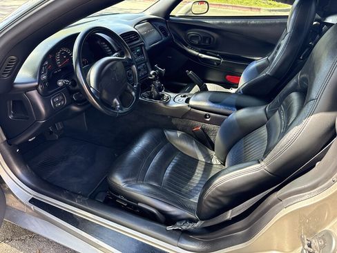 Used 1999 Chevrolet Corvette Convertible w/ Memory Pkg image 19