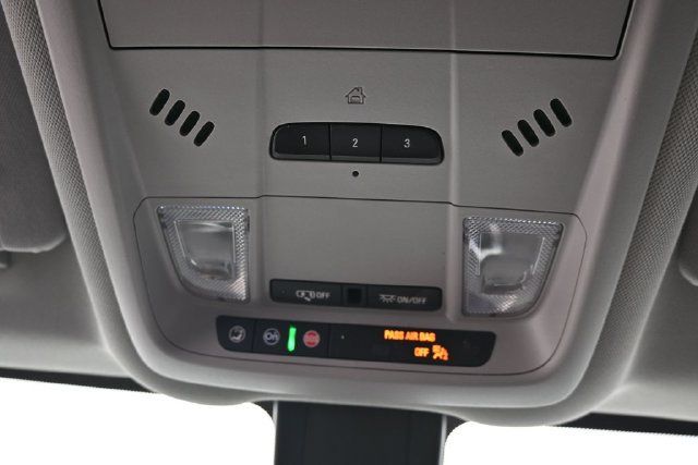 Used 2022 Chevrolet Equinox Premier FWD image 28