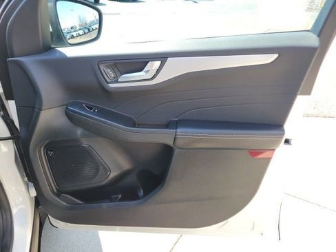 Used 2023 Ford Escape Platinum w/ Premium Technology Package image 24