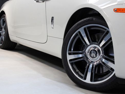 Used 2014 Rolls-Royce Wraith RWD image 22