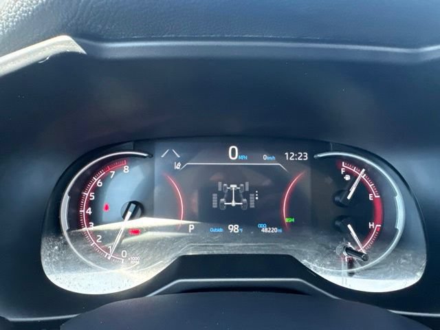 Used 2025 Toyota RAV4 XLE AWD/4WD image 13
