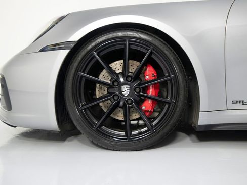 Used 2020 Porsche 911 Carrera S image 9