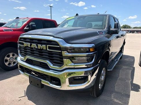 Used 2026 RAM 2500 Big Horn AWD/4WD image 3