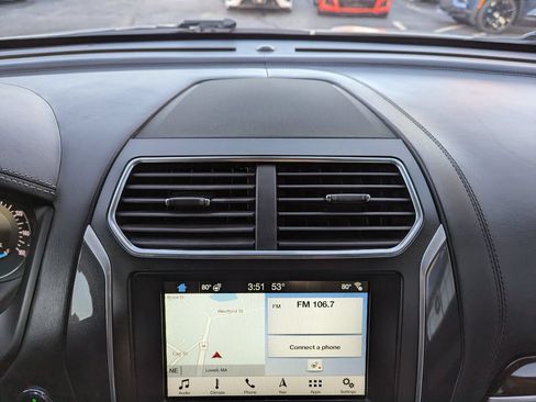 Used 2018 Ford Explorer Platinum AWD/4WD image 20