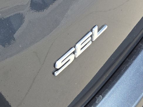 Certified 2022 Ford Edge SEL w/ Convenience Package image 11