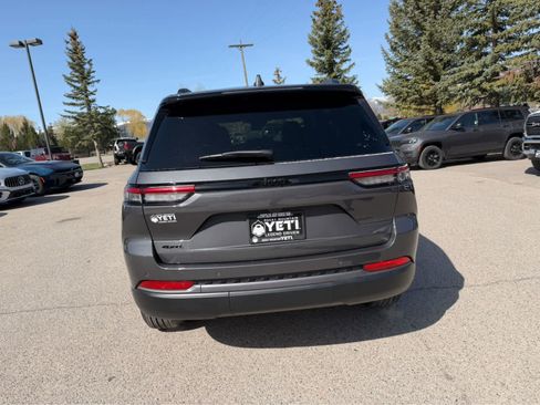 New 2026 Jeep Grand Cherokee Altitude AWD/4WD image 36