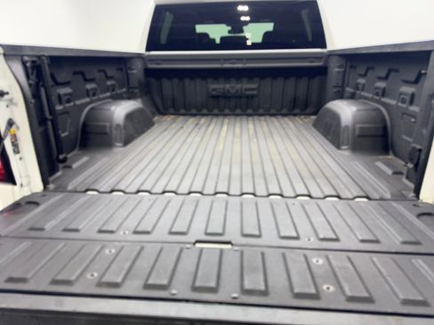 Used 2025 GMC Sierra 1500 AT4 image 80