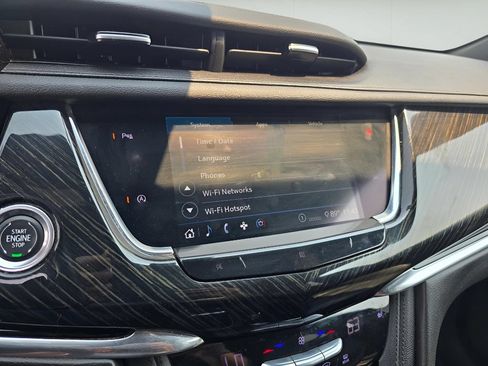 Used 2020 Cadillac XT6 Premium Luxury AWD/4WD image 20