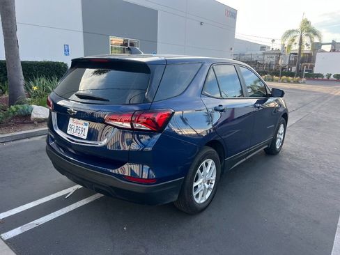 Used 2023 Chevrolet Equinox LS image 4