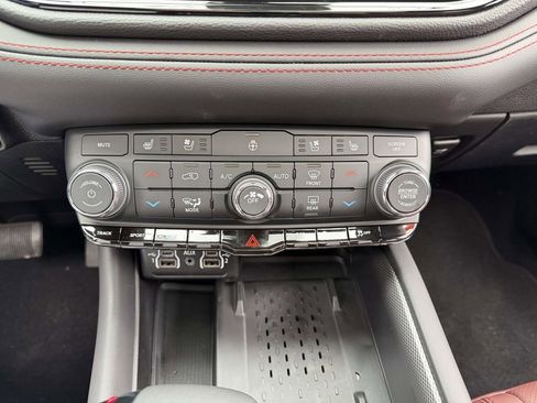 Used 2026 Dodge Durango GT w/ Tow 'N Go Package AWD/4WD image 28