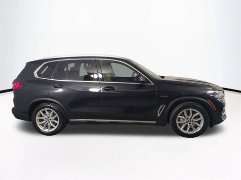 Used 2023 BMW X5 xDrive45e w/ Climate Comfort Package image 4