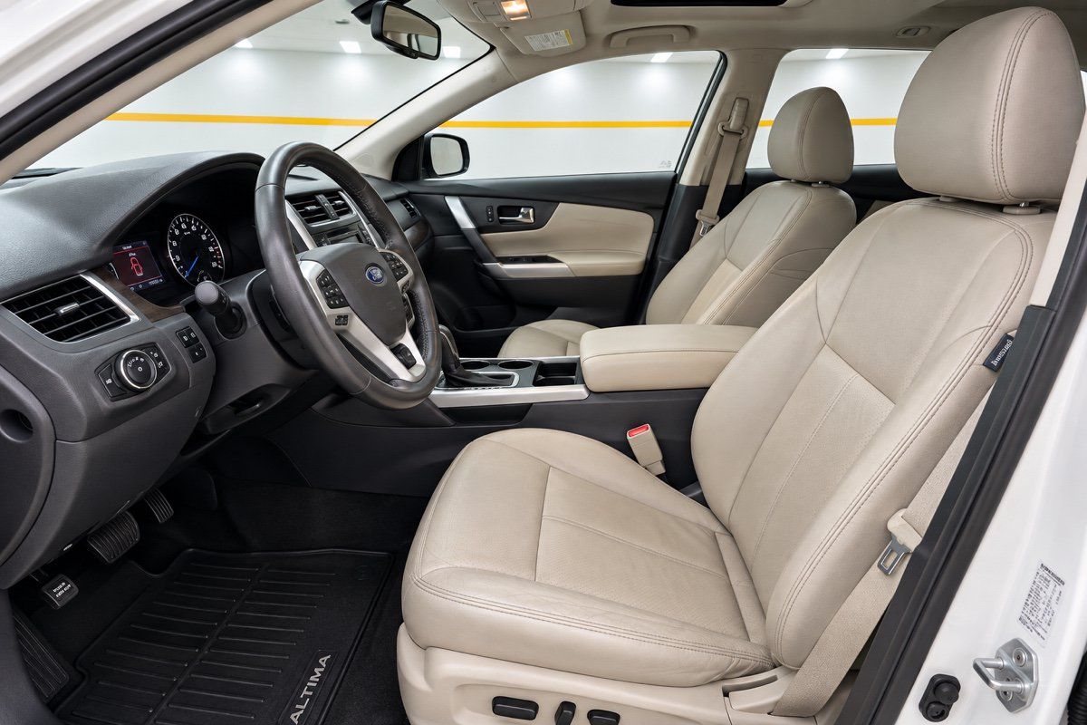 Used 2014 Ford Edge Limited w/ Equipment Group 301A FWD image 12