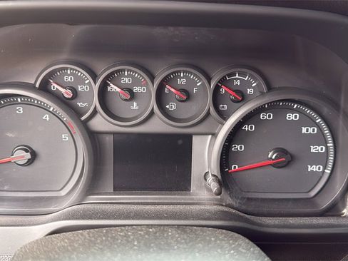 Used 2024 Chevrolet Silverado 2500 Custom w/ Custom Value Package image 6