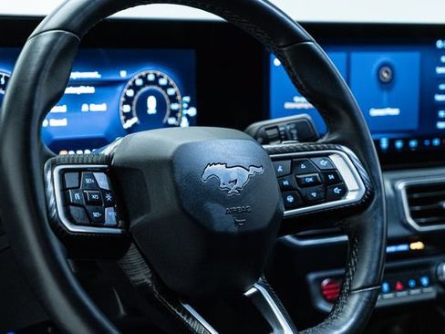Used 2025 Ford Mustang GT Premium RWD image 24