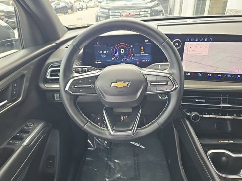 Certified 2026 Chevrolet Traverse LT FWD image 12