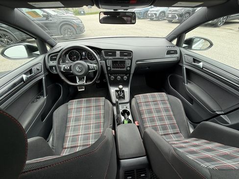 Used 2017 Volkswagen GTI S FWD image 9