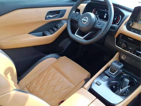 Used 2023 Nissan Rogue Platinum FWD image 19