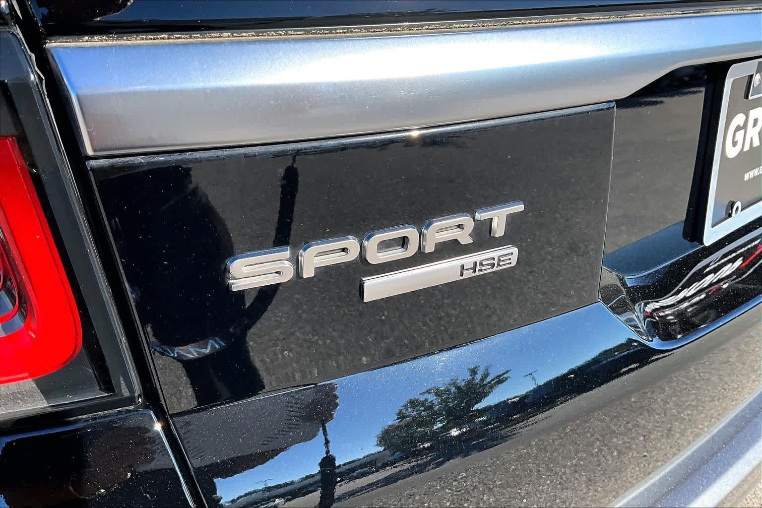 Used 2019 Land Rover Range Rover Sport HSE AWD/4WD image 32
