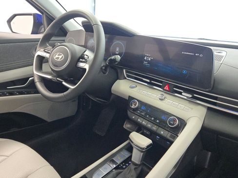 Used 2024 Hyundai Elantra Limited image 7