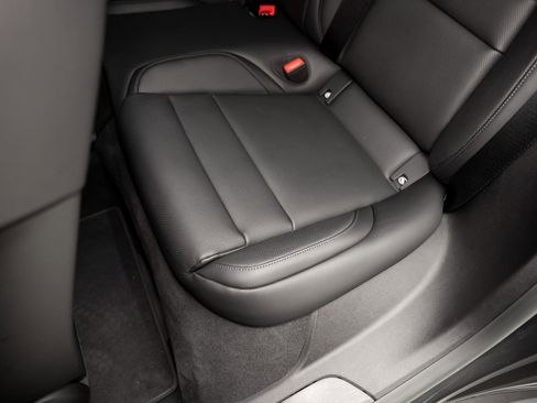 Used 2023 Porsche Taycan GTS image 66